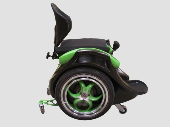 1436994253-segway-chair-2_700x500--upscale